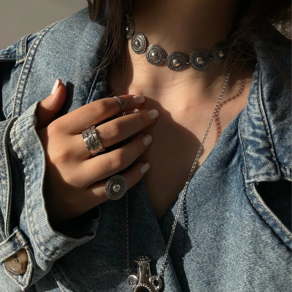 Aghbyur small ring