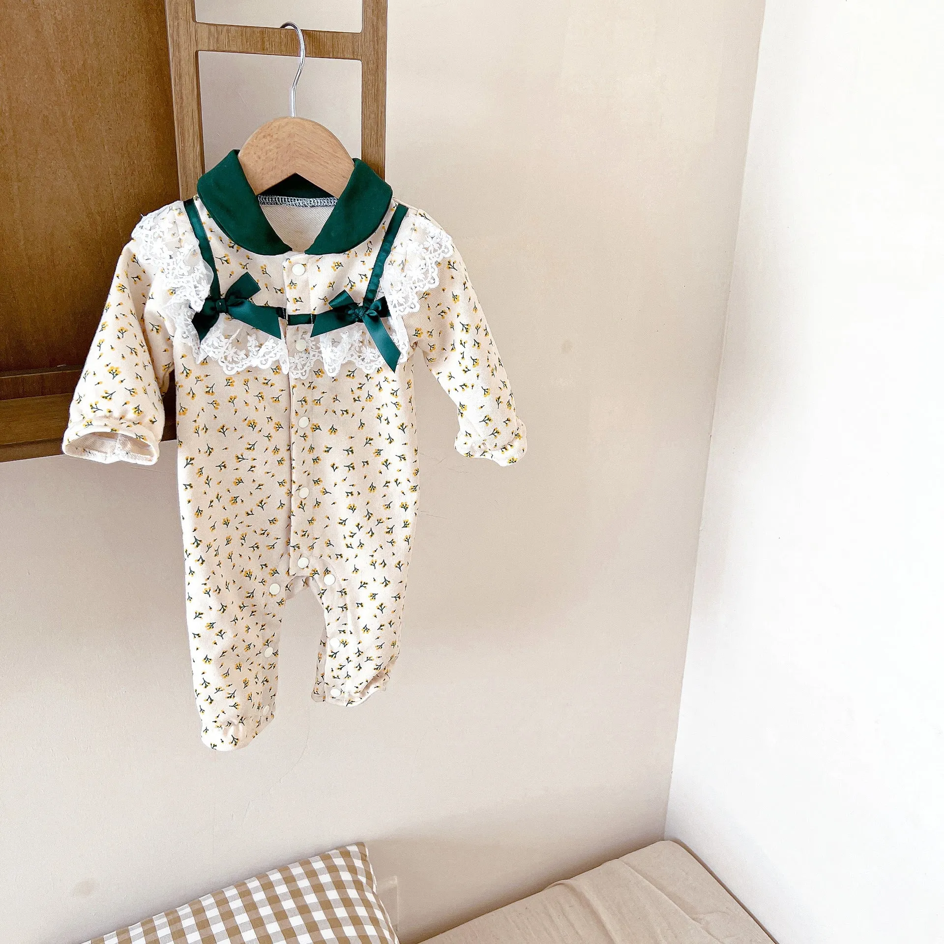 Baby jumpsuit spring and autumn romper