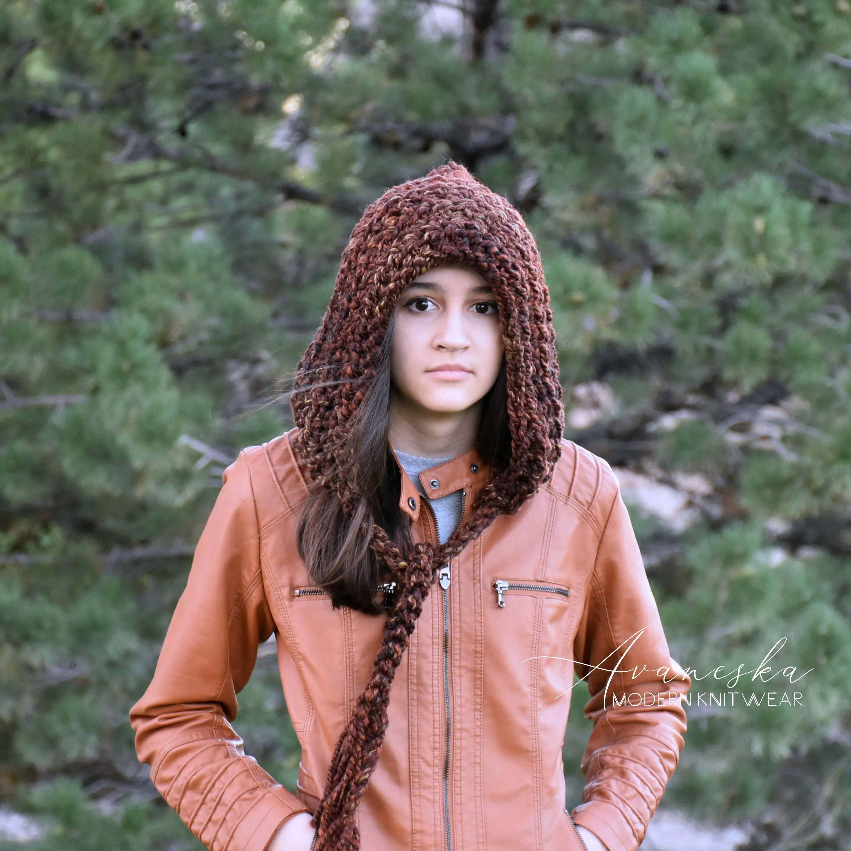 Chunky Large Hood Hat with Ties | THE YORK