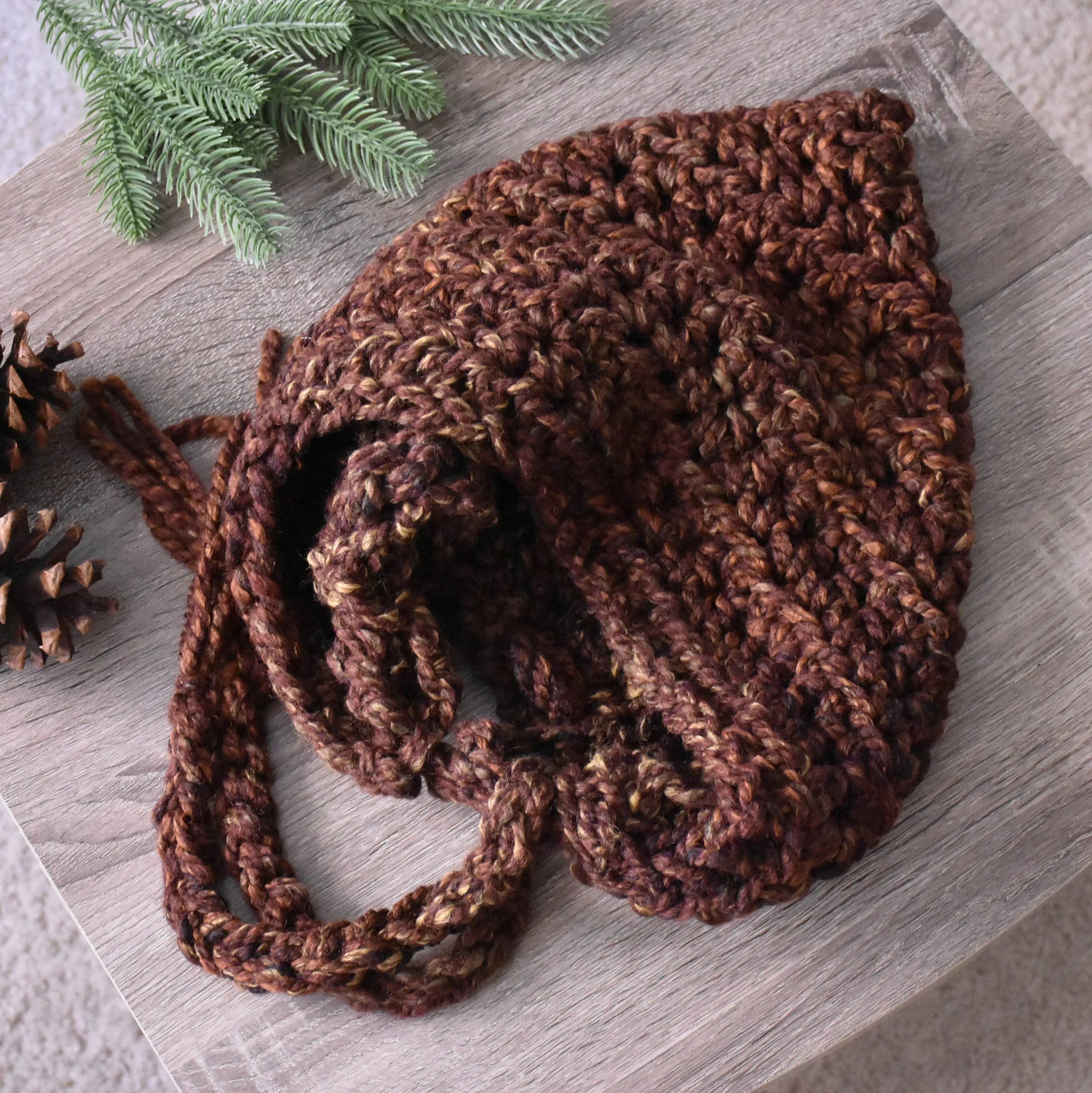 Chunky Large Hood Hat with Ties | THE YORK