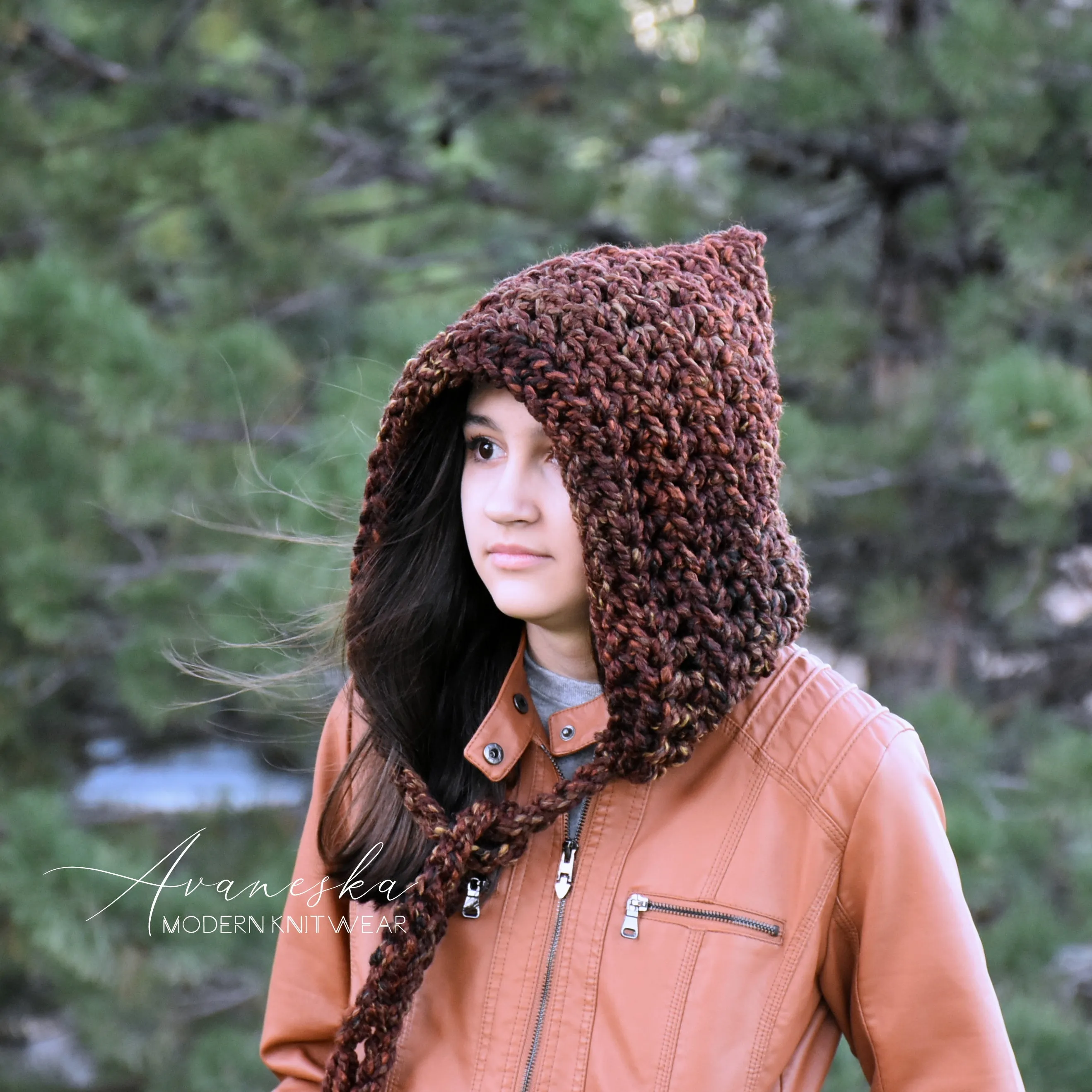 Chunky Large Hood Hat with Ties | THE YORK