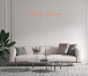 Custom text: Chez Hom