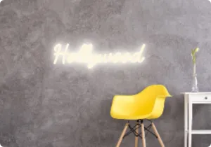 Custom text: Hollywood
