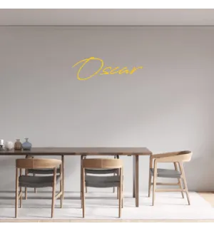 Custom text: Oscar