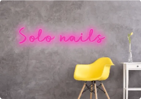 Custom text: Solo nails