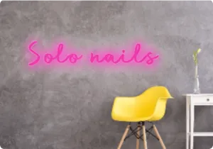 Custom text: Solo nails