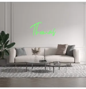 Custom text: Thomas