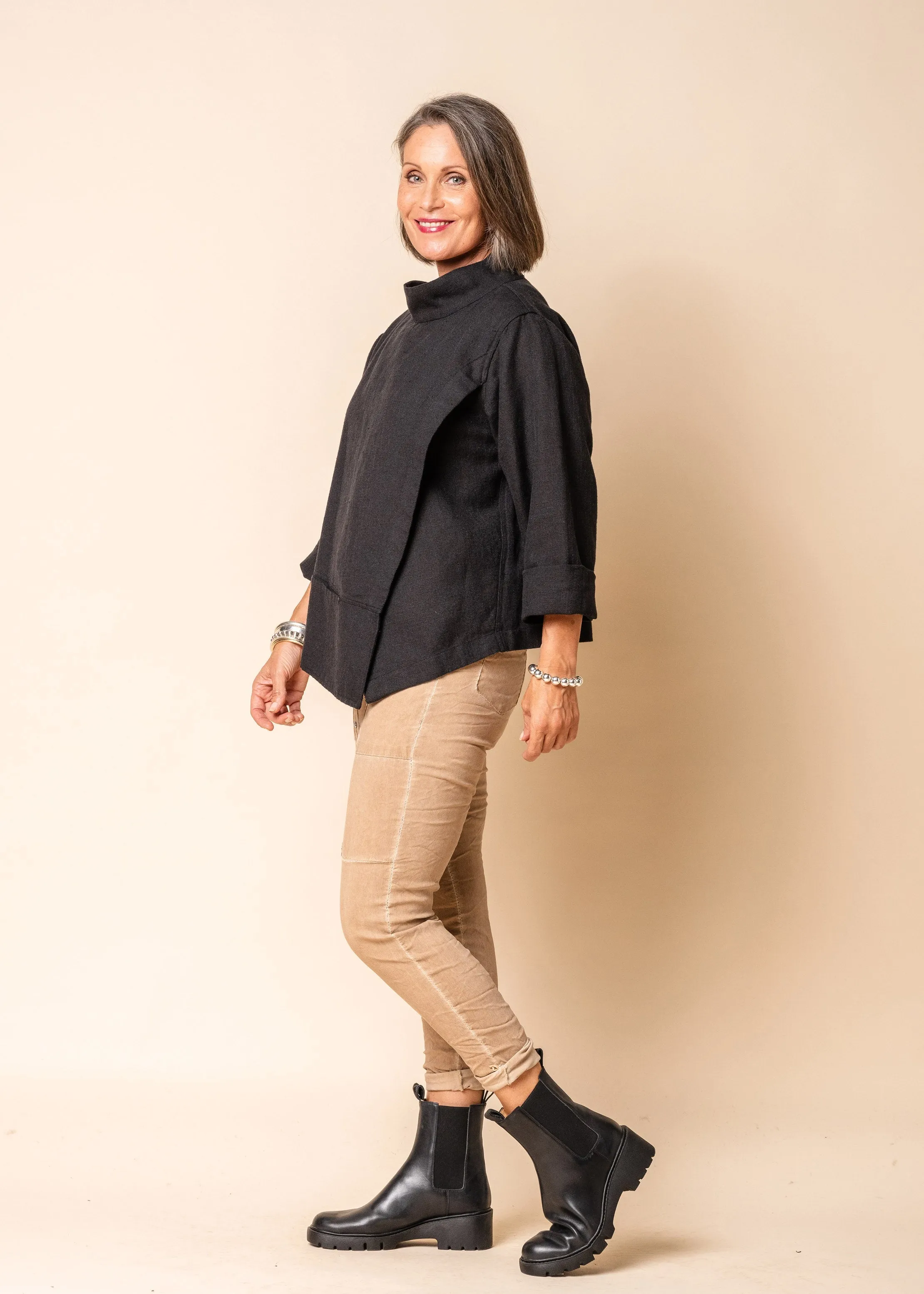 Deacon Linen Blend Top in Onyx