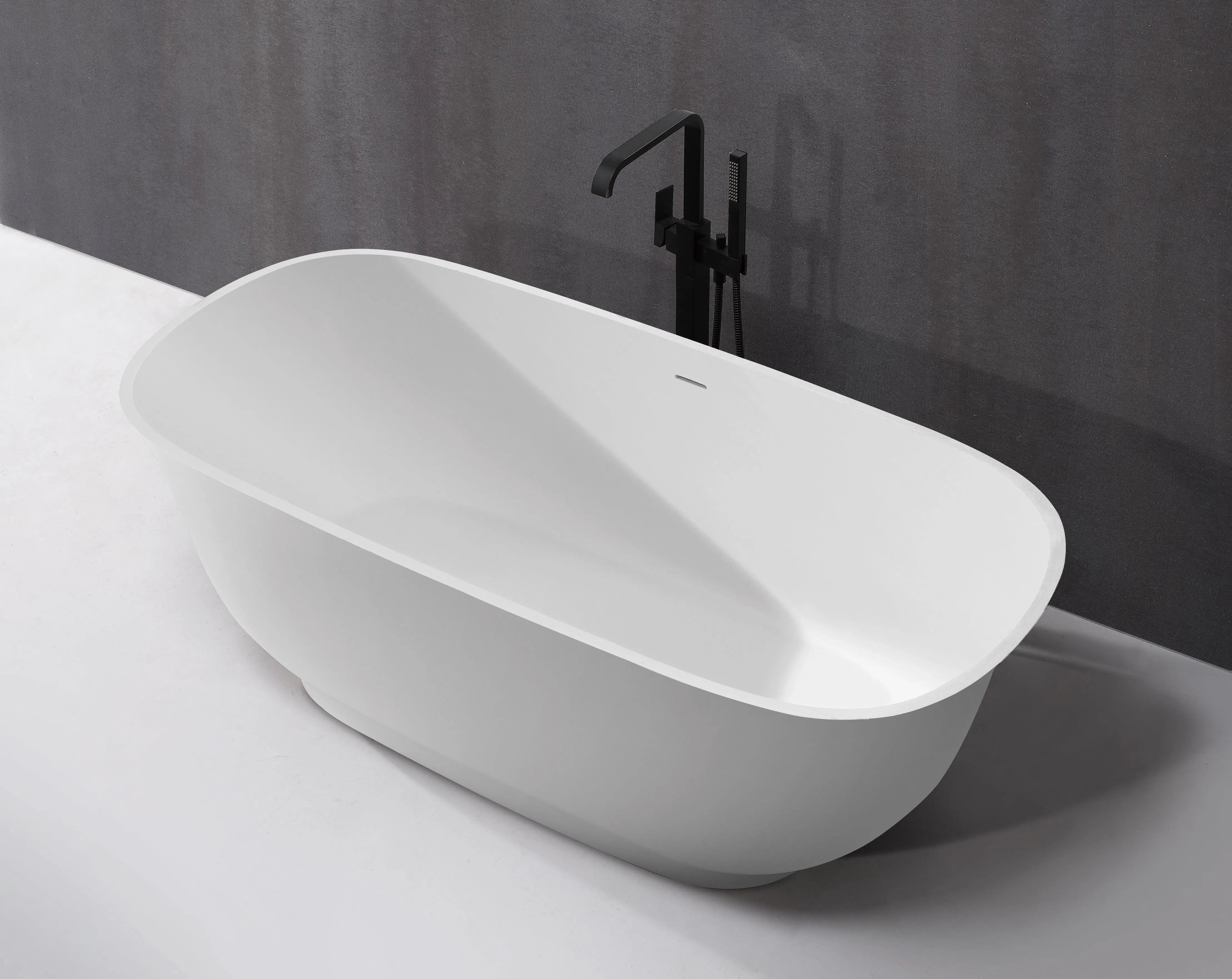 Hugi Stone Bath - Elegant Traditional Lines - 1680mm - B090