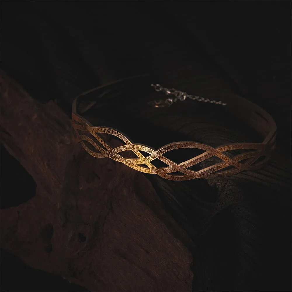 Interlaced Curve Pattern Choker