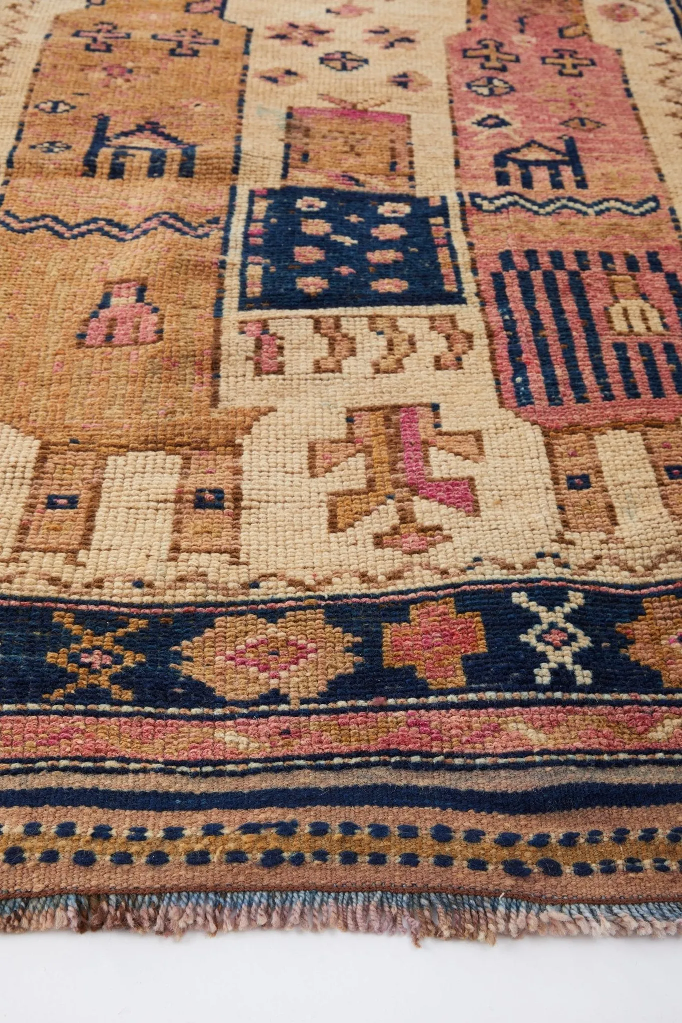 'Laurel' Vintage Heirloom Turkish Runner- 4' x 11'2''