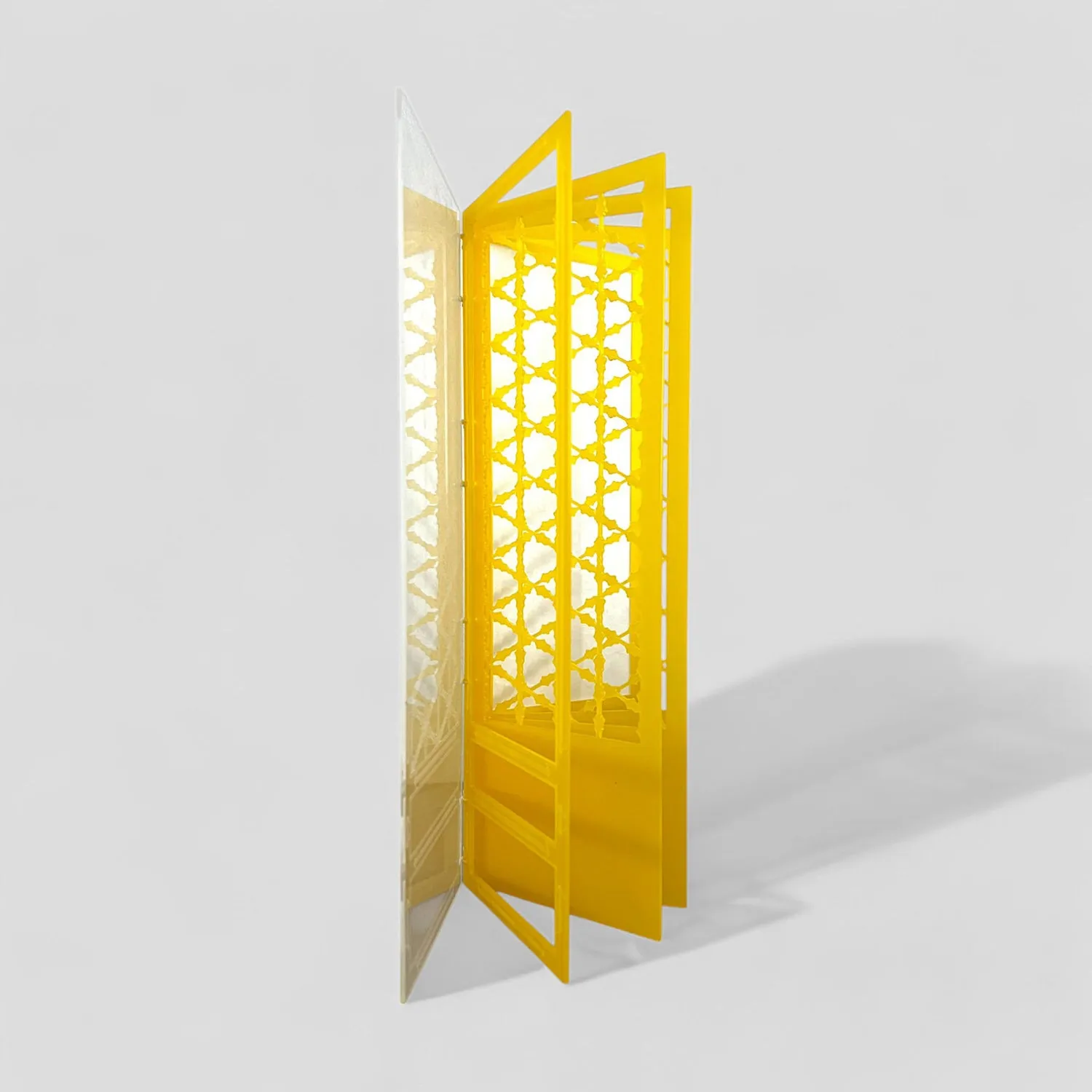 Layered Time: Grapevine Lattice  by Jana Sim