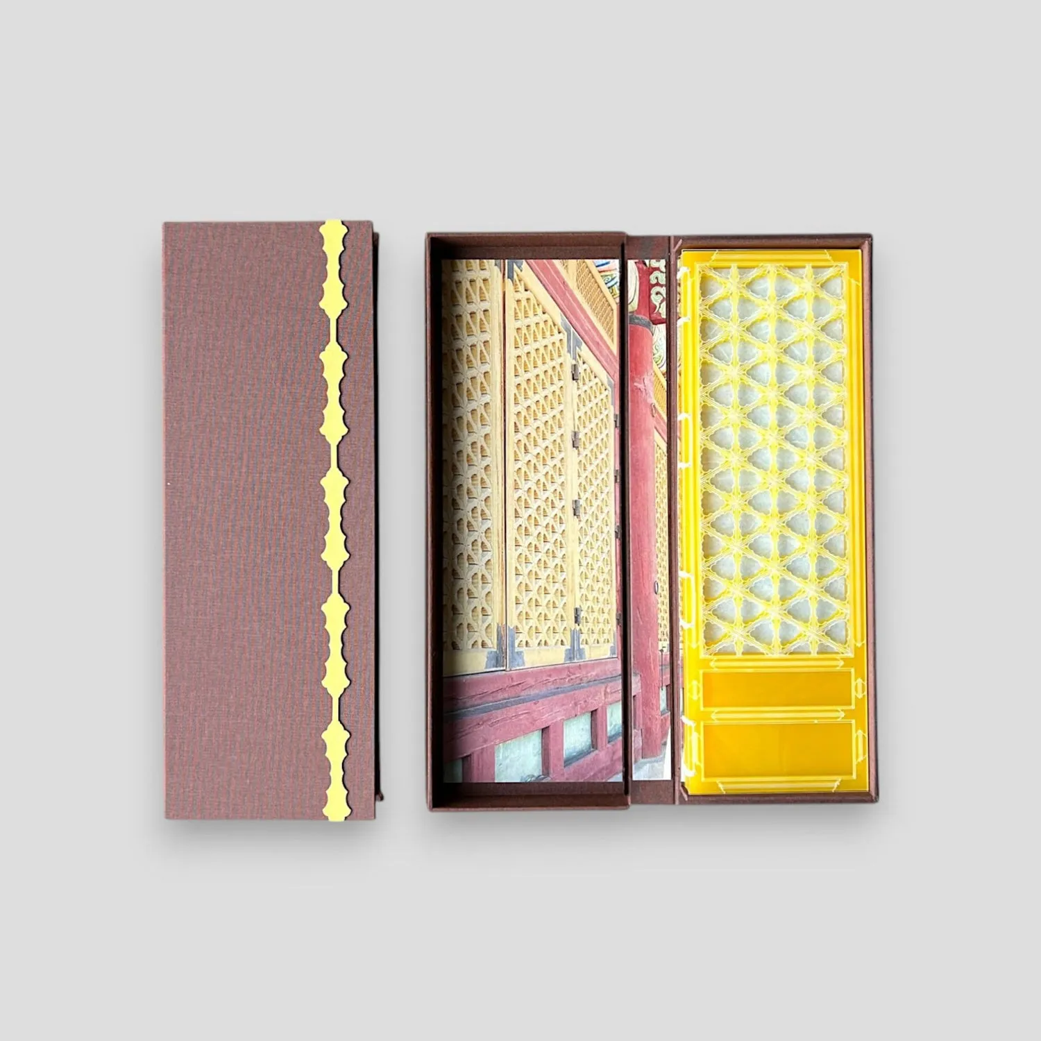 Layered Time: Grapevine Lattice  by Jana Sim