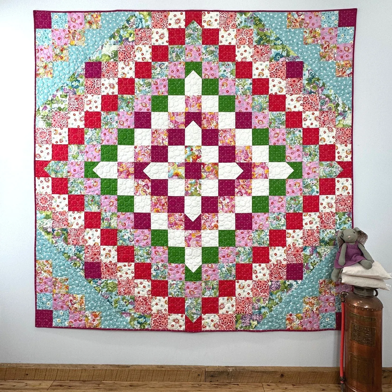 LIPPITY TRIP Quilt Pattern (Printed Pattern Booklet), by Pam Selkirk 76" x 76" Large Lap Size