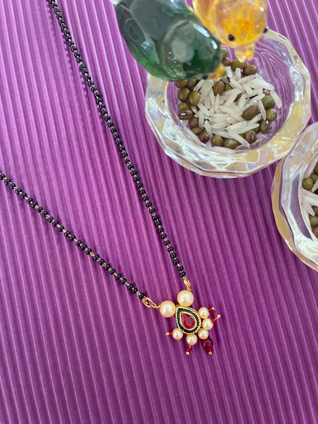 Marathi Style Short Mangalsutra Designs Moti Pendant Simple Black Beads Chain.