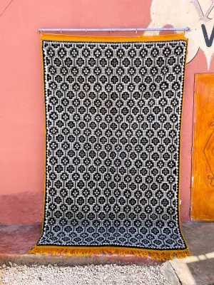 Mlouka's Prosperous Tazenakht Knot