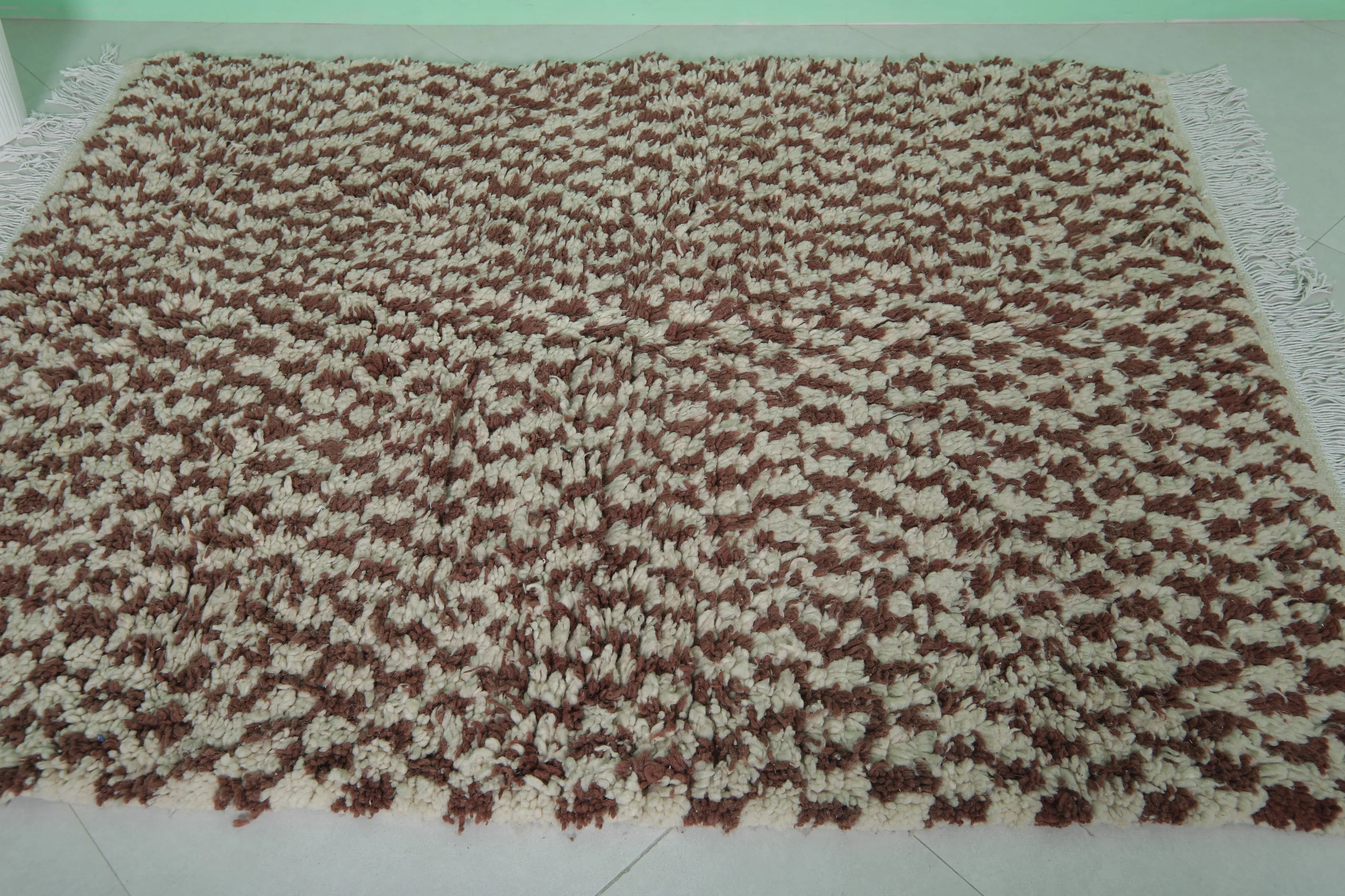 Moroccan Berber Rug - 4.7 x 6.2 ft - Handwoven Tribal Wool Rug