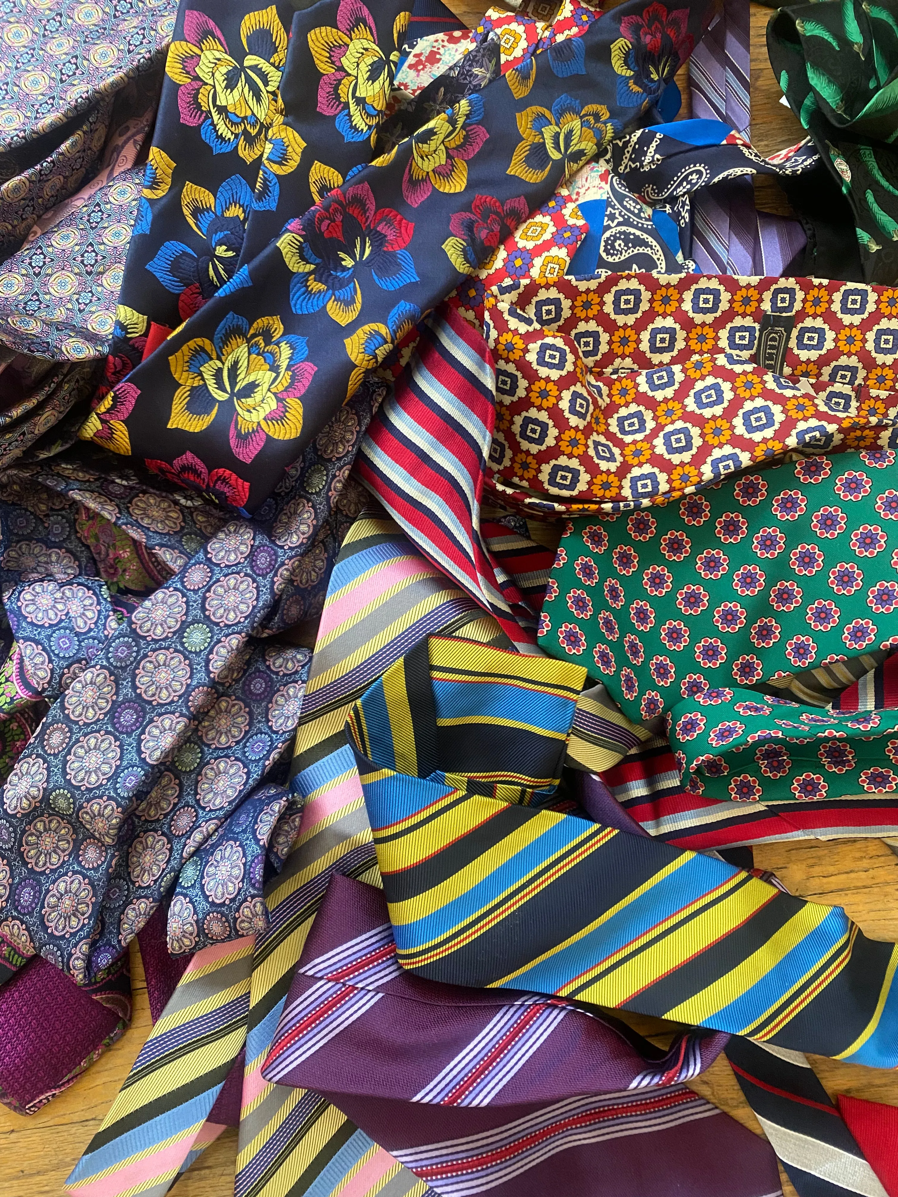 SUPPLY YOUR OWN TIES - CUSTOM TIE BAG   SCRUNCHIE