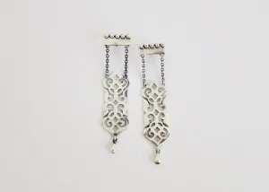 Timeless, long, dangling 'Fatehpuri' chain earrings