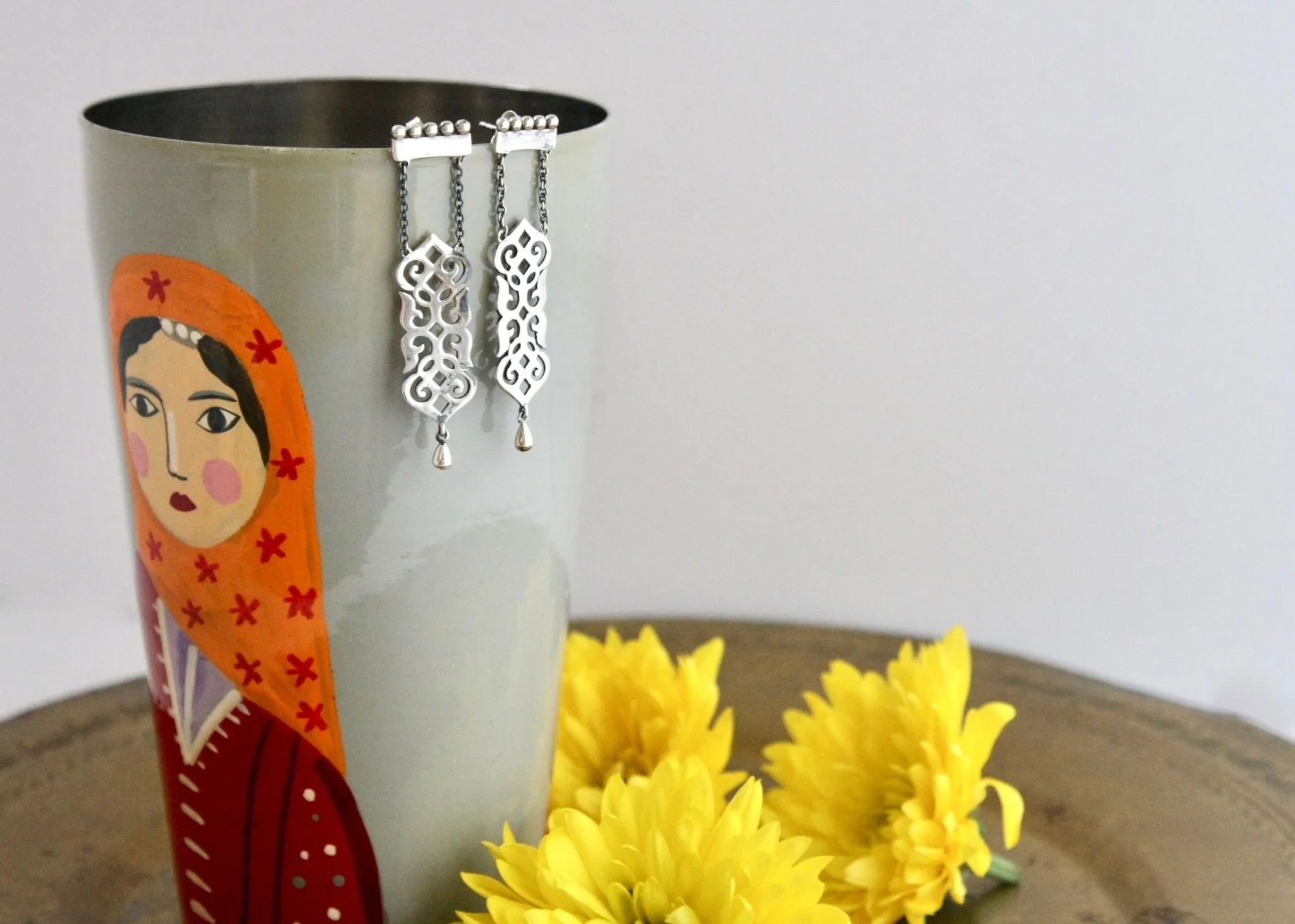Timeless, long, dangling 'Fatehpuri' chain earrings