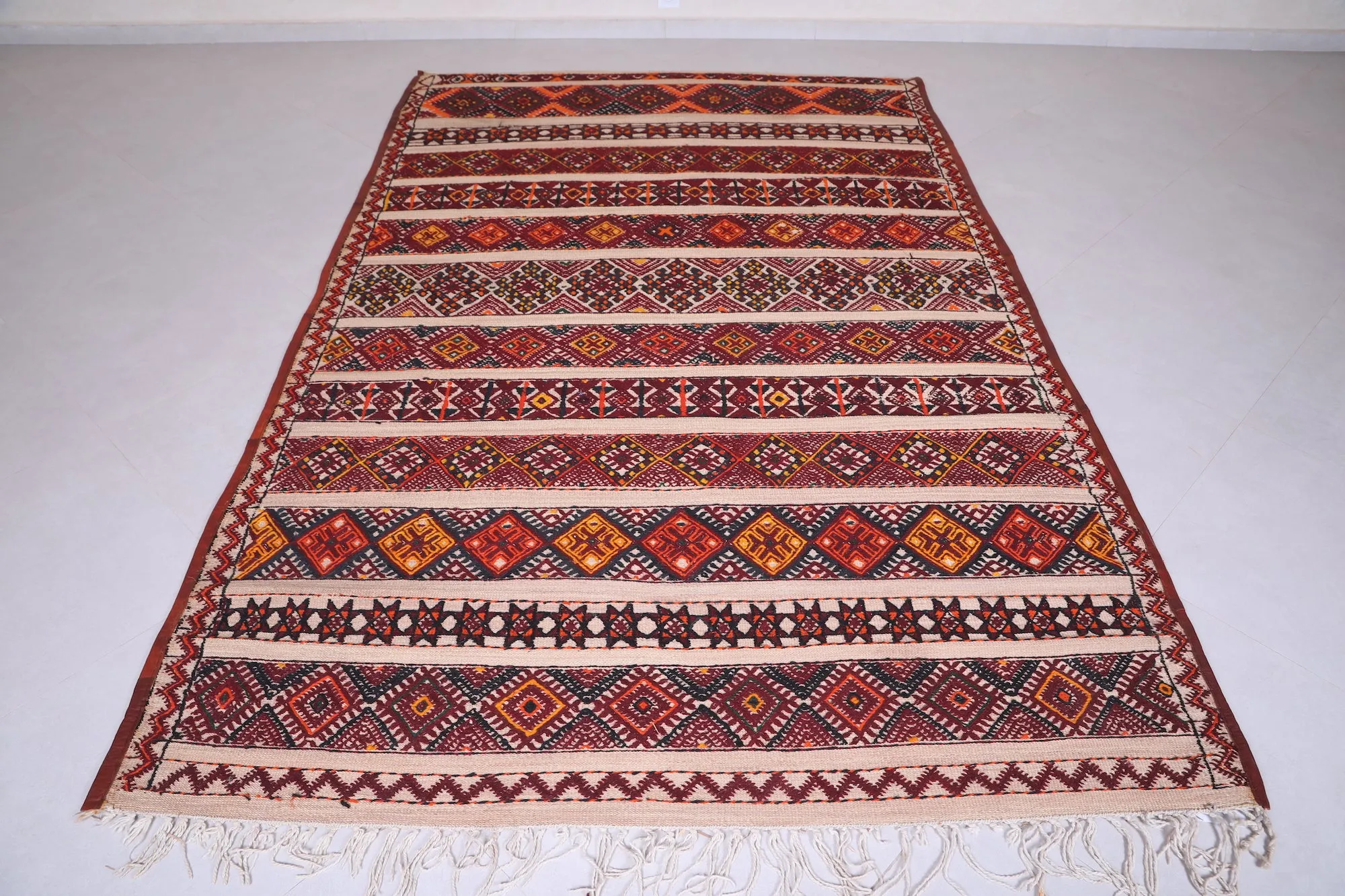 Vintage Moroccan Rug 6.1 X 9.6 Feet