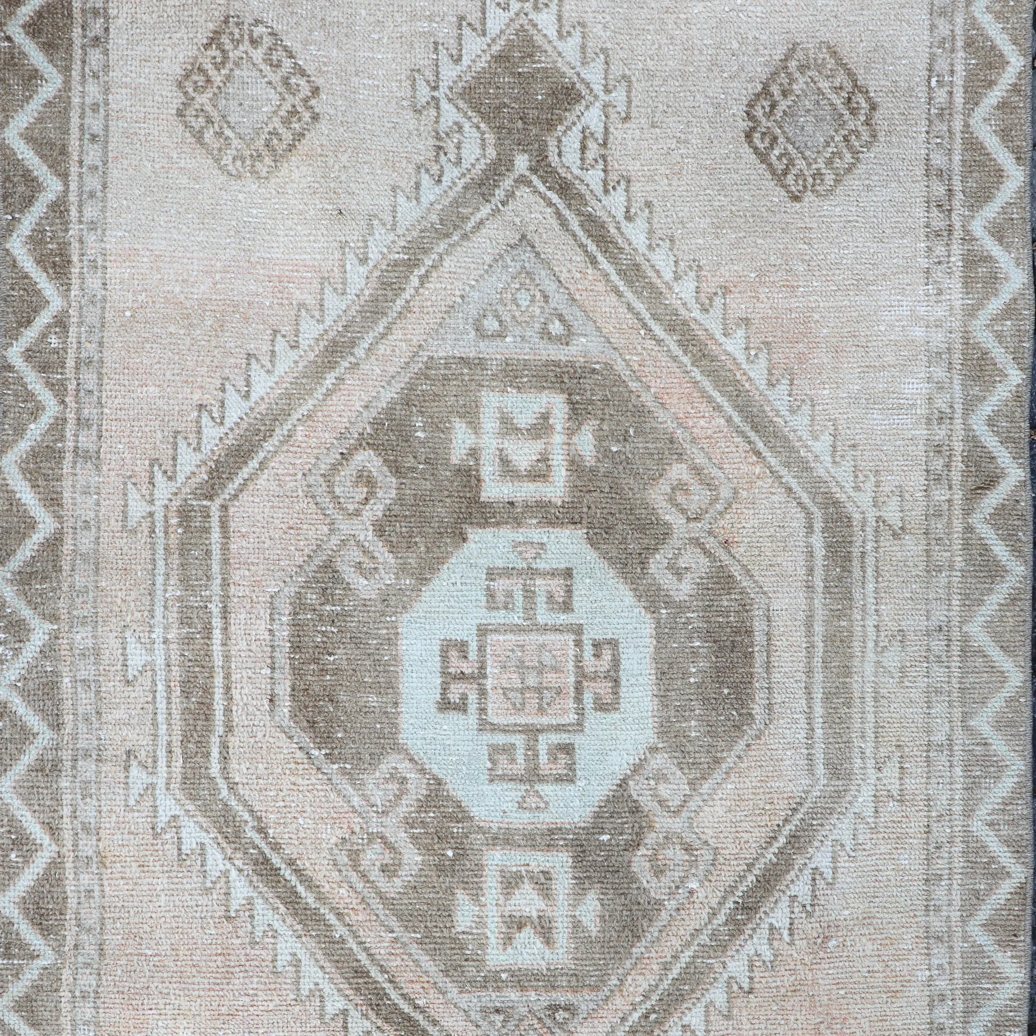 Z124 Handwoven Vintage Rug 3’7x11’1